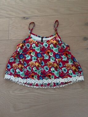 Girls Tilly’s Full Tilt Red Floral Crochet-Hem Spaghetti Strap Tank size Medium